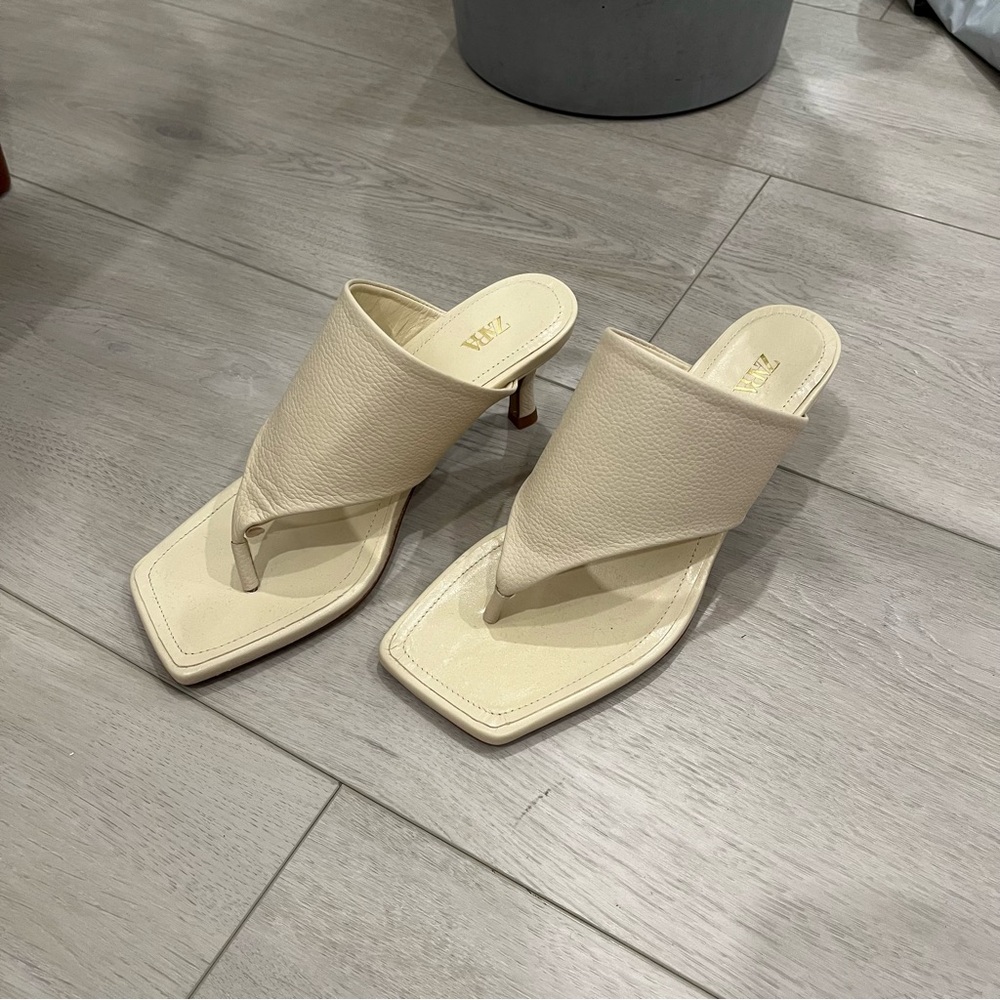 Zara Leather Ecru Thong Heeled Mule - Picture 3 of 6